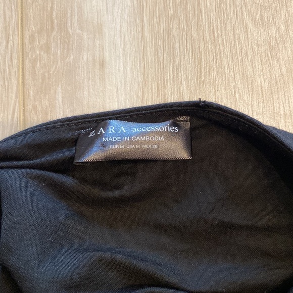 Size medium Zara halter body suit - Picture 4 of 4